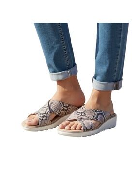 Clark’s Sandals SZ 9.5